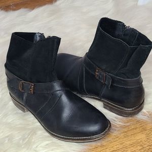 Wolverine black leather & suede boot size 8.5